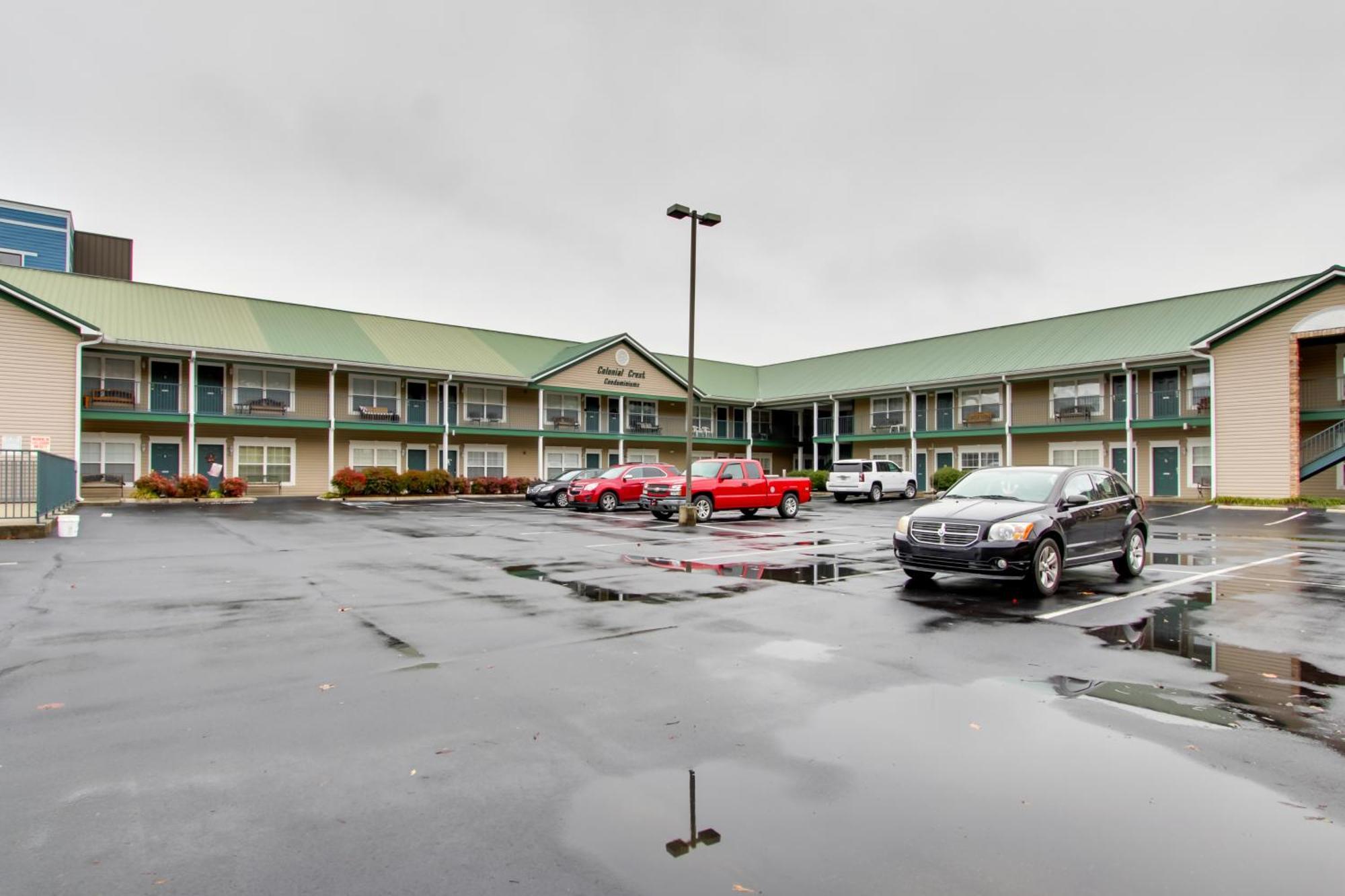Parkway Condo About Walk To Island In Pigeon Forge! Exterior photo