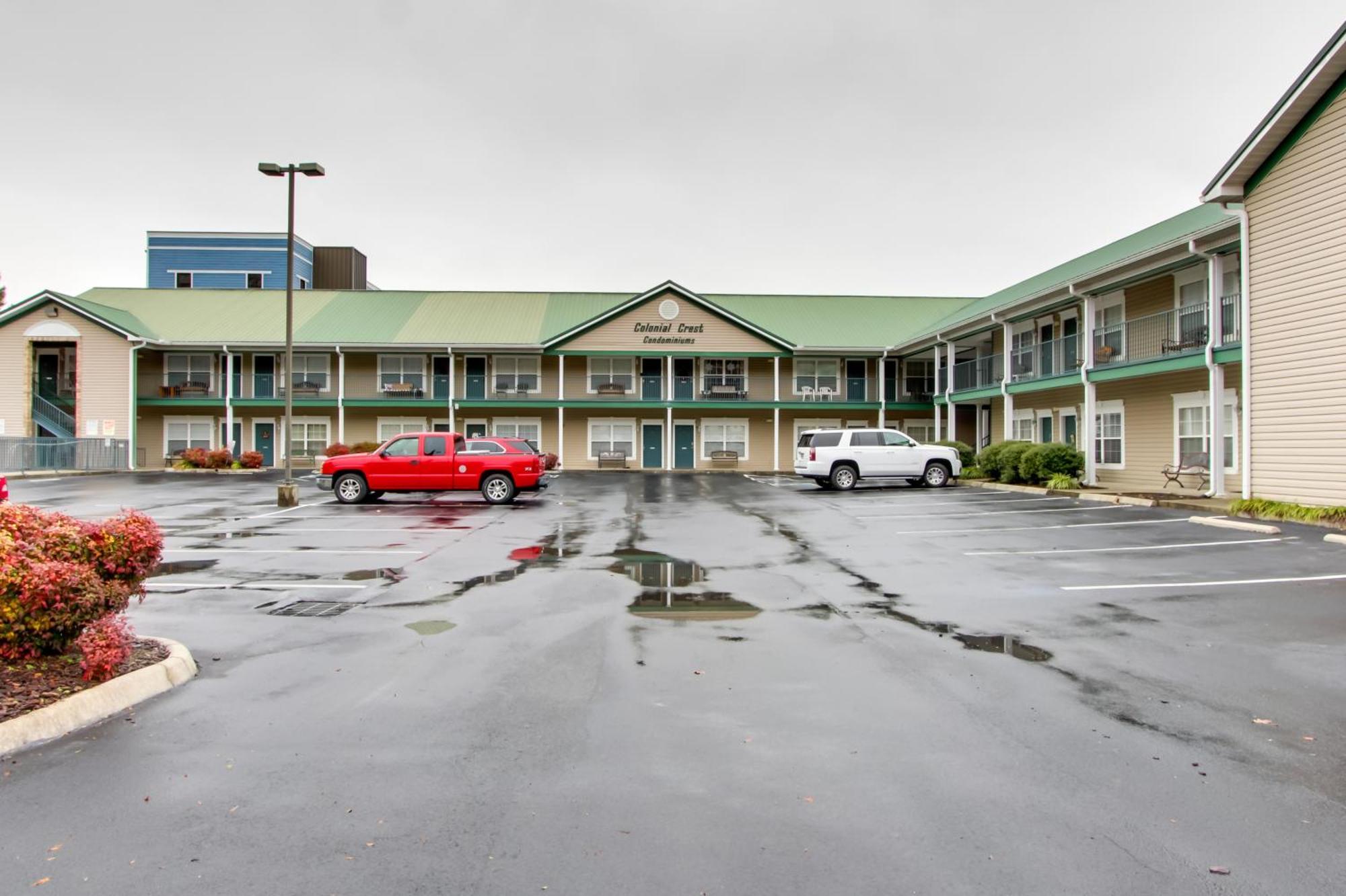 Parkway Condo About Walk To Island In Pigeon Forge! Exterior photo